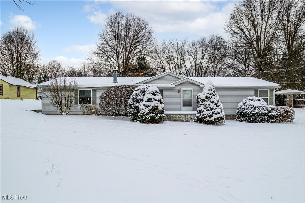 168 2nd Street SE, Barberton, OH 44203
