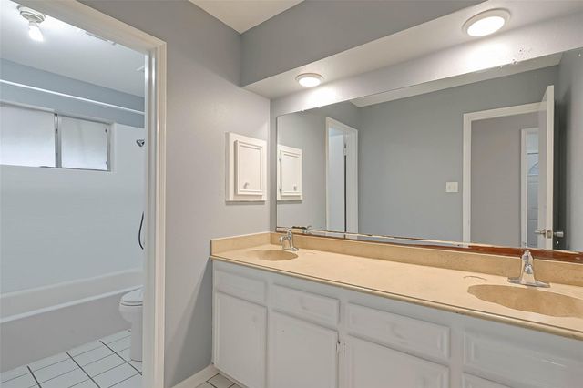 19610 Mallard Lake Lane, Houston, TX 77084
