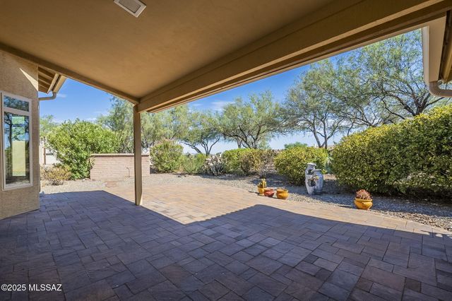 1781 E Redstart Road, Green Valley, AZ 85614