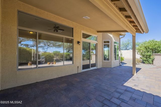 1781 E Redstart Road, Green Valley, AZ 85614