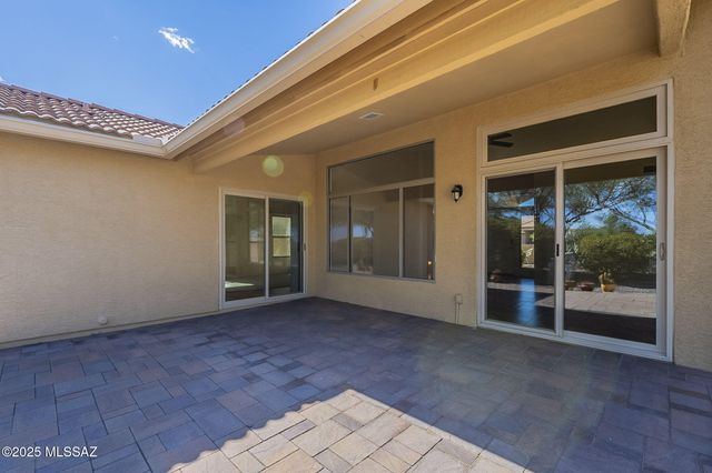 1781 E Redstart Road, Green Valley, AZ 85614