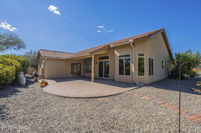 1781 E Redstart Road, Green Valley, AZ 85614