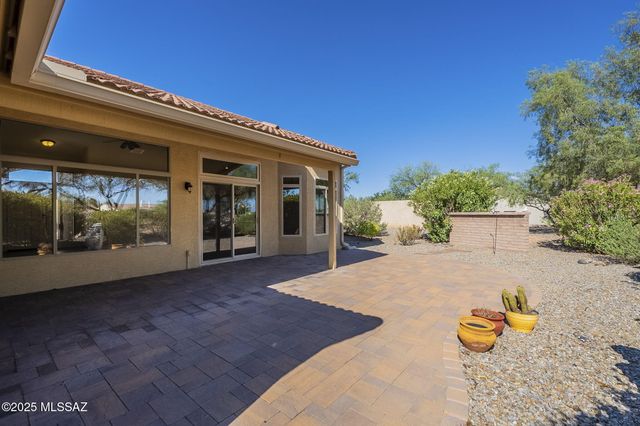1781 E Redstart Road, Green Valley, AZ 85614