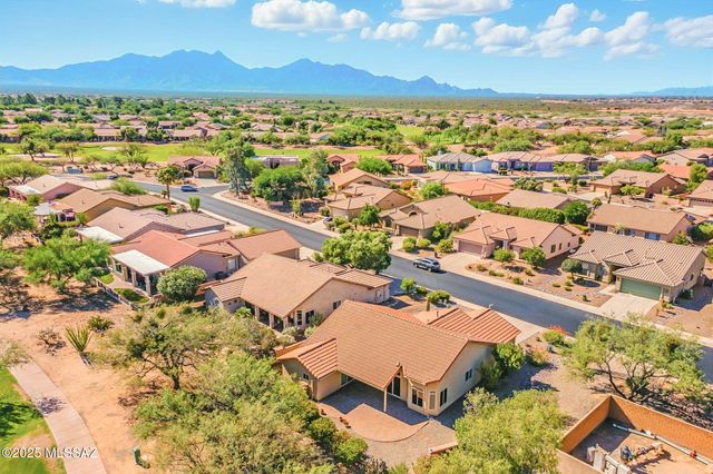 1781 E Redstart Road, Green Valley, AZ 85614