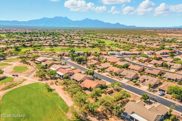 1781 E Redstart Road, Green Valley, AZ 85614