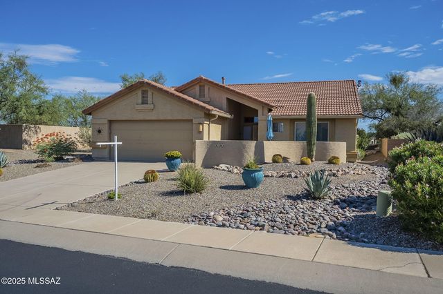 1781 E Redstart Road, Green Valley, AZ 85614