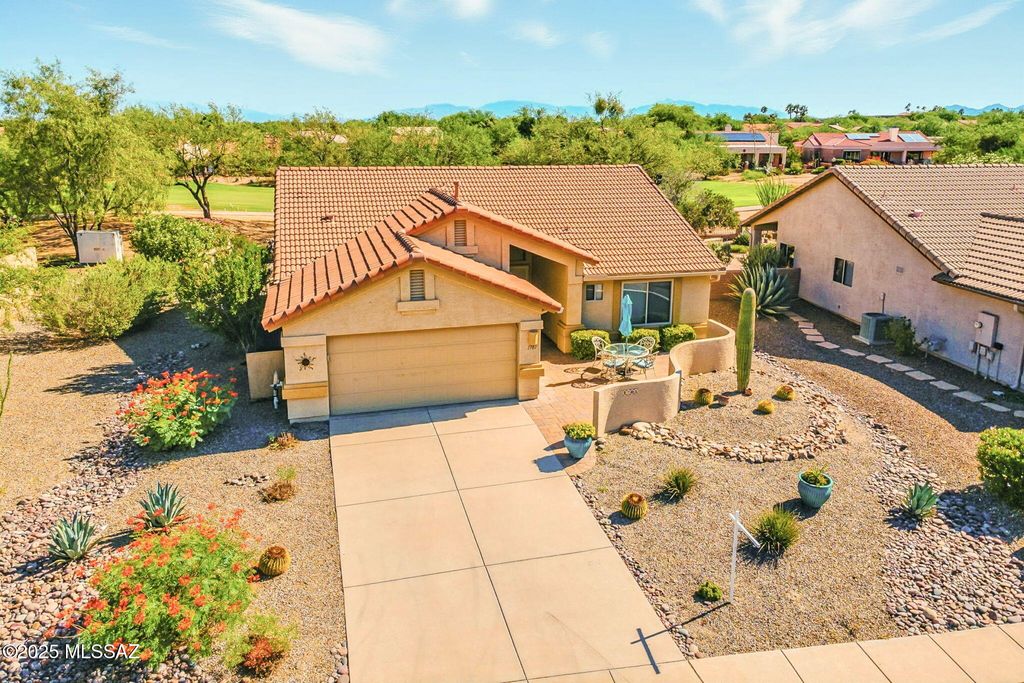 1781 E Redstart Road, Green Valley, AZ 85614