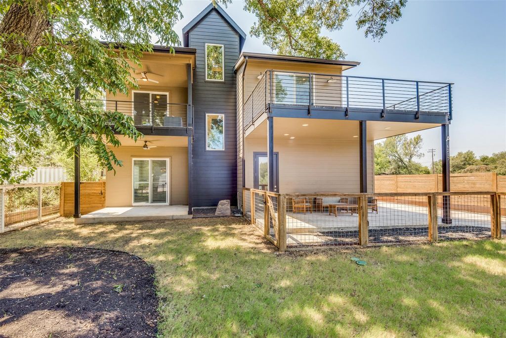 6217 Clovis ST A, Austin, TX 78741