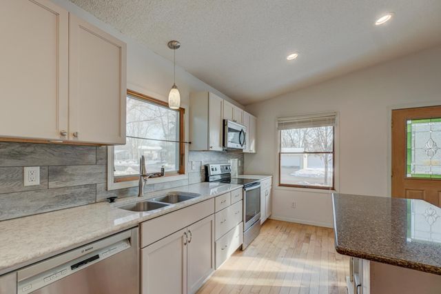 14334 Upper 56th Street N, Stillwater, MN 55082