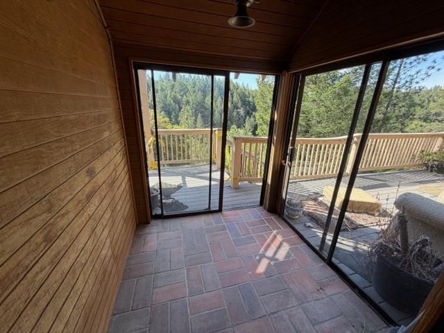 22460 Canyon Way, Colfax, CA 95713