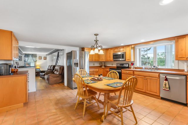 32 Bean Hill Road, Northfield, NH 03276
