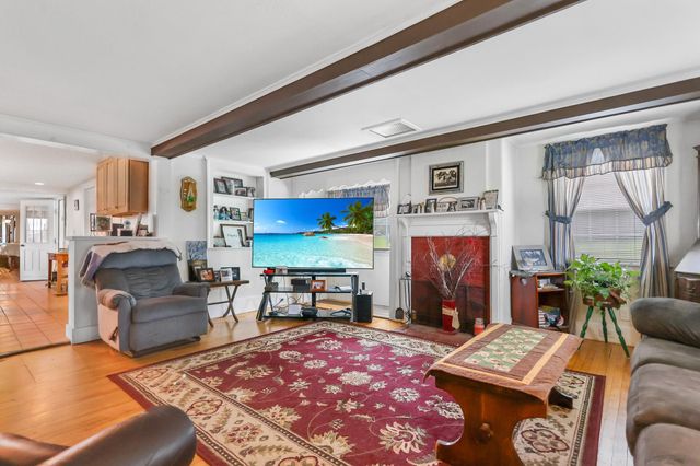 32 Bean Hill Road, Northfield, NH 03276