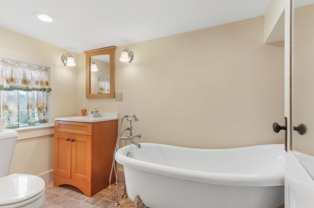 32 Bean Hill Road, Northfield, NH 03276