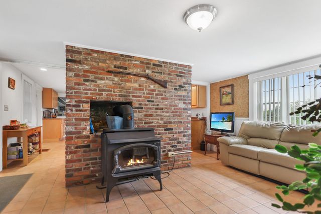 32 Bean Hill Road, Northfield, NH 03276