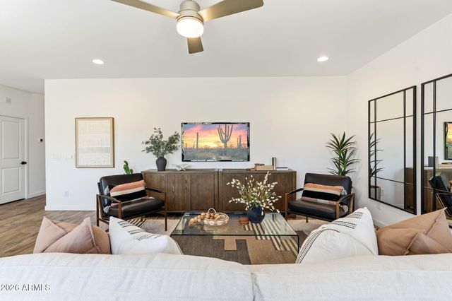 6447 N 17th Place, Phoenix, AZ 85016