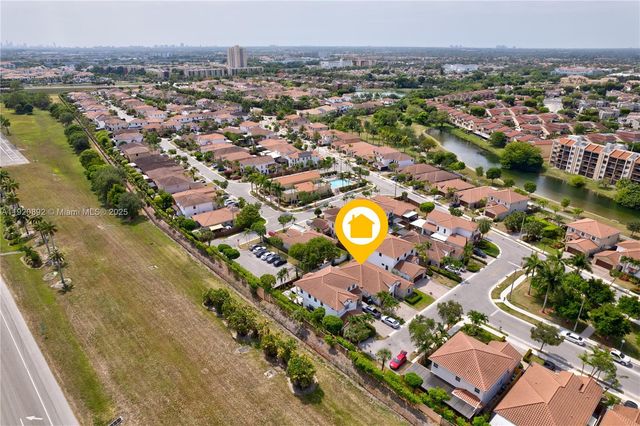 1023 NW 100th Ave, Miami, FL 33172