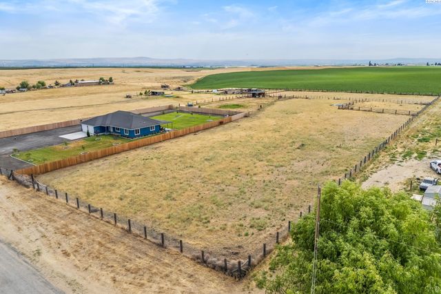 280 Jake Rd, Pasco, WA 99301