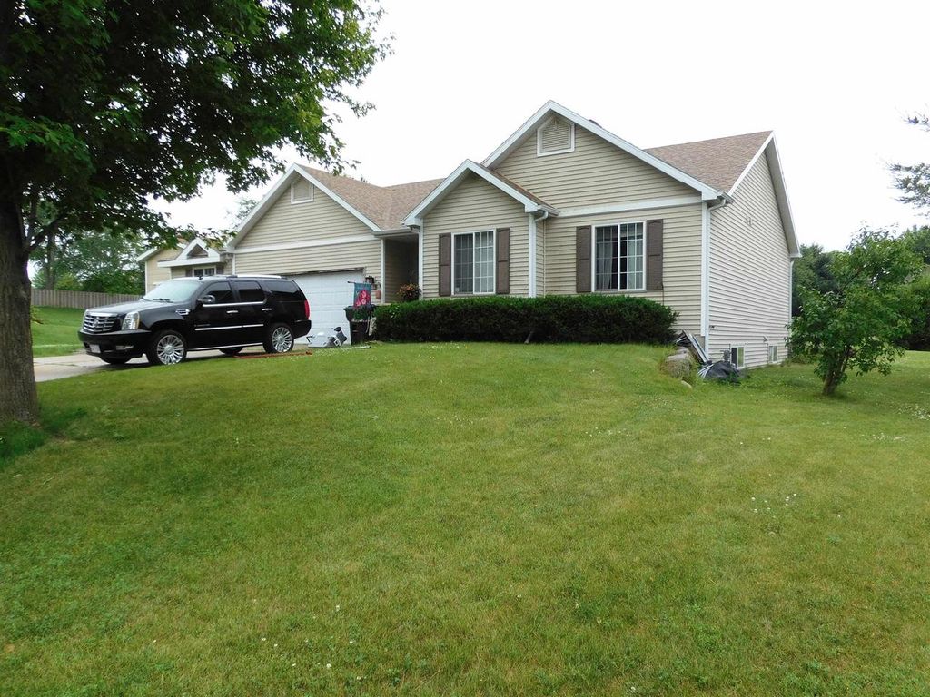 311 Spoke Circle, Sun Prairie, WI 53590