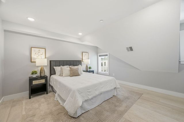 1252 Broadway Street 7, Somerville, MA 02144