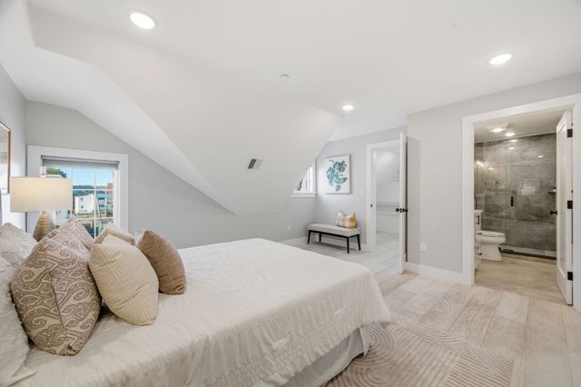 1252 Broadway Street 7, Somerville, MA 02144