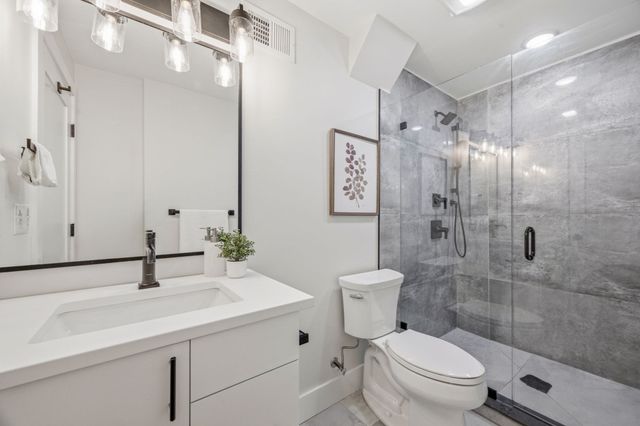 1252 Broadway Street 7, Somerville, MA 02144