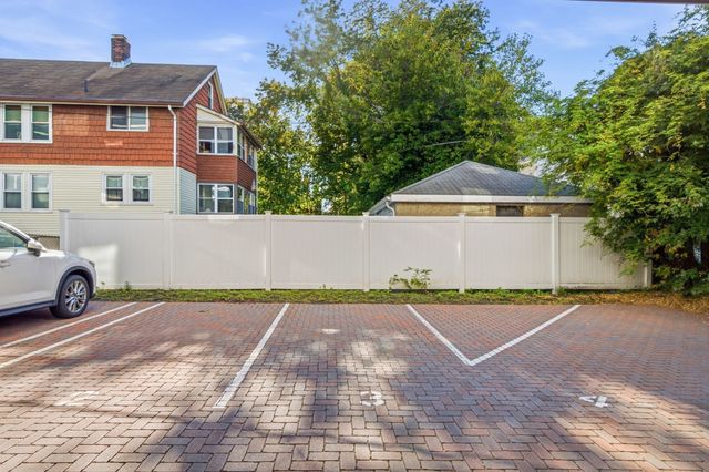 1252 Broadway Street 7, Somerville, MA 02144