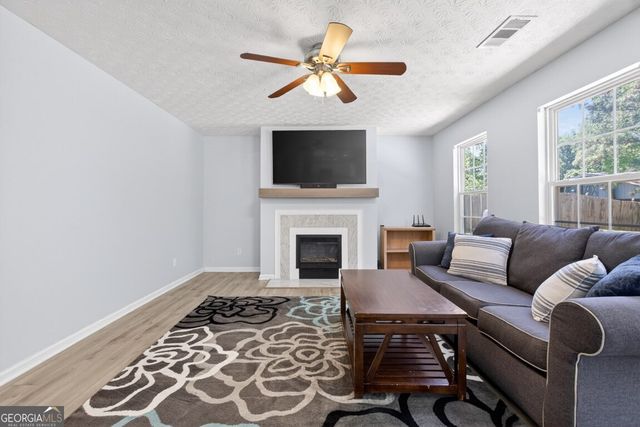 3279 Deer Valley Drive NW, Acworth, GA 30101