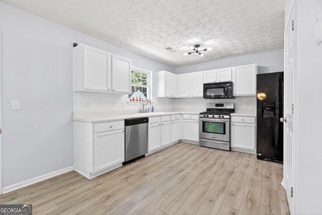 3279 Deer Valley Drive NW, Acworth, GA 30101