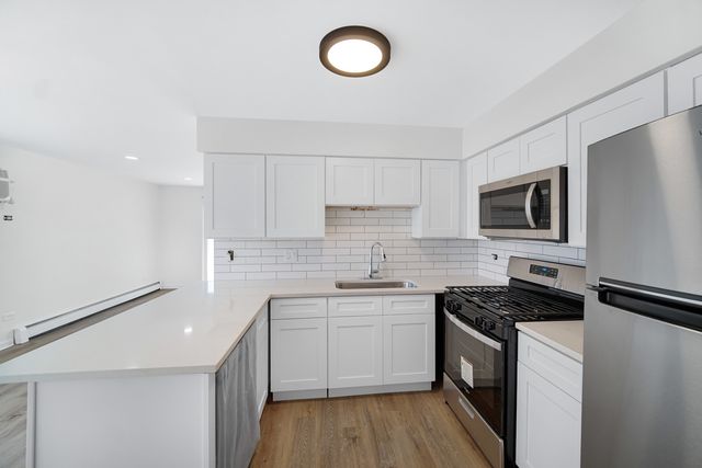 4631 Eberly Avenue 1S, Brookfield, IL 60513