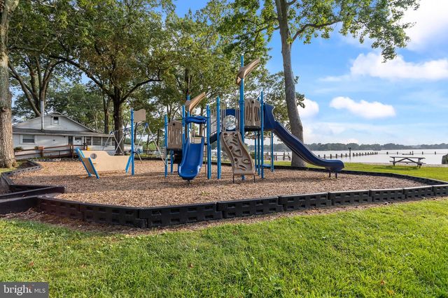 4912 BEECH ST, Shady Side, MD 20764