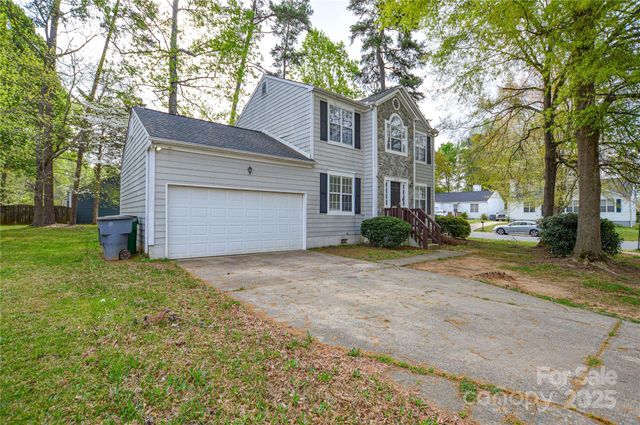 6020 Running Deer Road, Charlotte, NC 28214