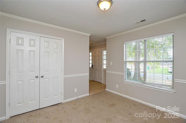 6020 Running Deer Road, Charlotte, NC 28214