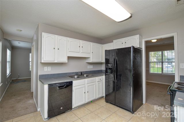 6020 Running Deer Road, Charlotte, NC 28214