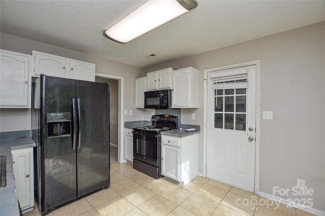 6020 Running Deer Road, Charlotte, NC 28214