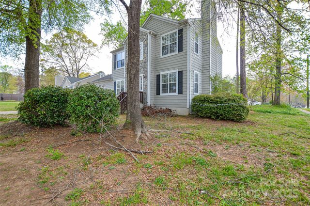 6020 Running Deer Road, Charlotte, NC 28214