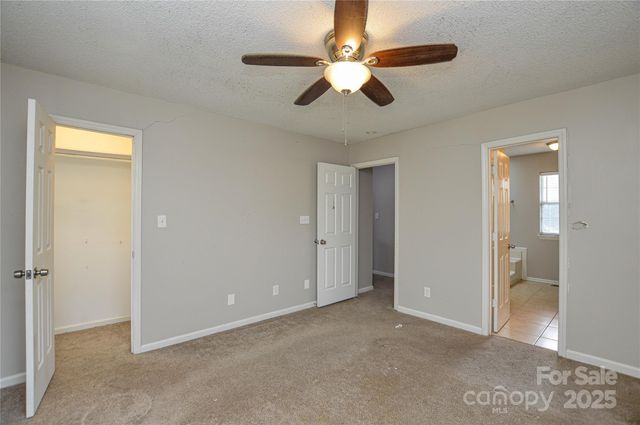 6020 Running Deer Road, Charlotte, NC 28214