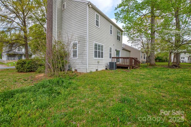 6020 Running Deer Road, Charlotte, NC 28214