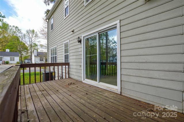 6020 Running Deer Road, Charlotte, NC 28214