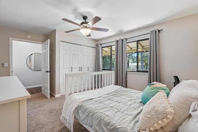 5691 Oak Hill Dr, Sacramento, CA 95841