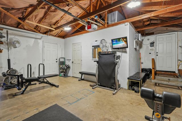 5691 Oak Hill Dr, Sacramento, CA 95841