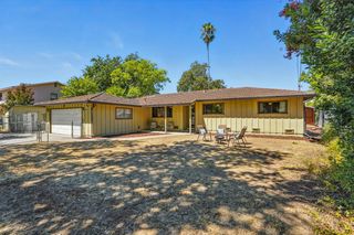 5691 Oak Hill Dr, Sacramento, CA 95841