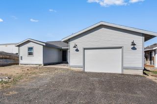 130 NW Cleveland Street, Madras, OR 97741