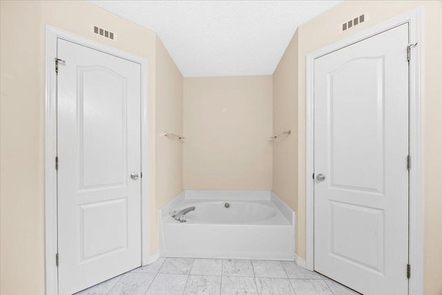 7807 Lola Circle, Navarre, FL 32566