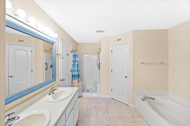 7807 Lola Circle, Navarre, FL 32566