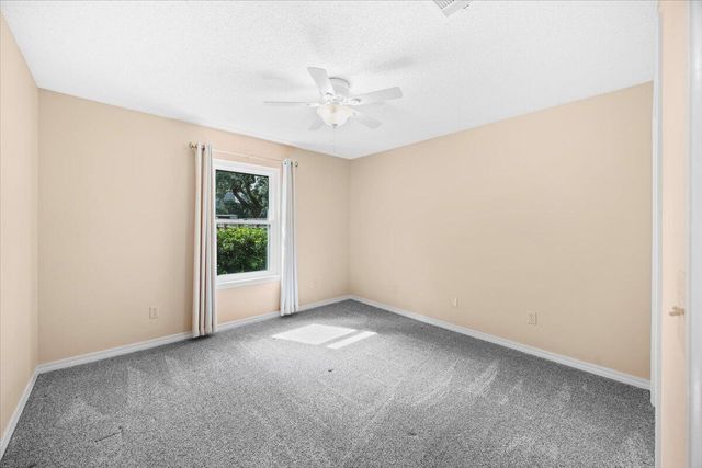 7807 Lola Circle, Navarre, FL 32566