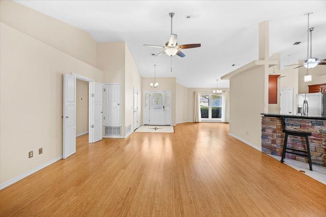 7807 Lola Circle, Navarre, FL 32566