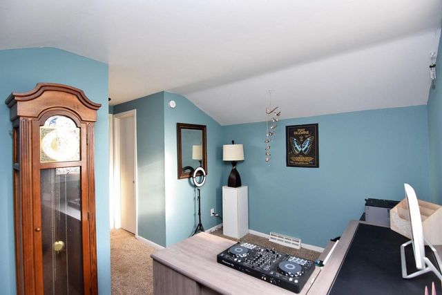 6401 237th AVENUE, Salem, WI 53168