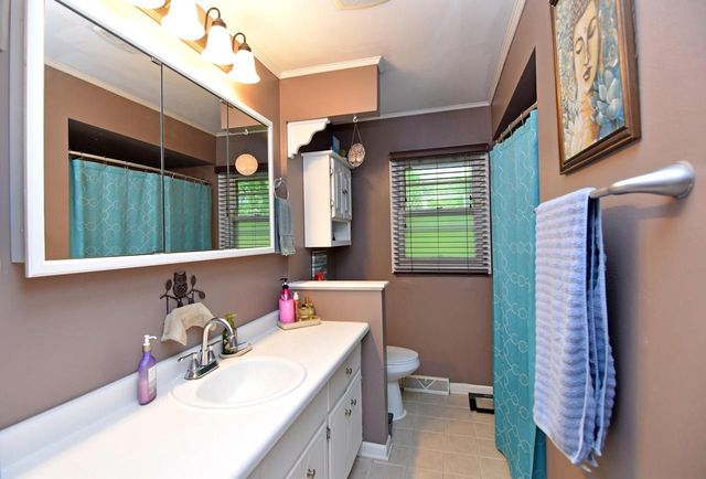 6401 237th AVENUE, Salem, WI 53168