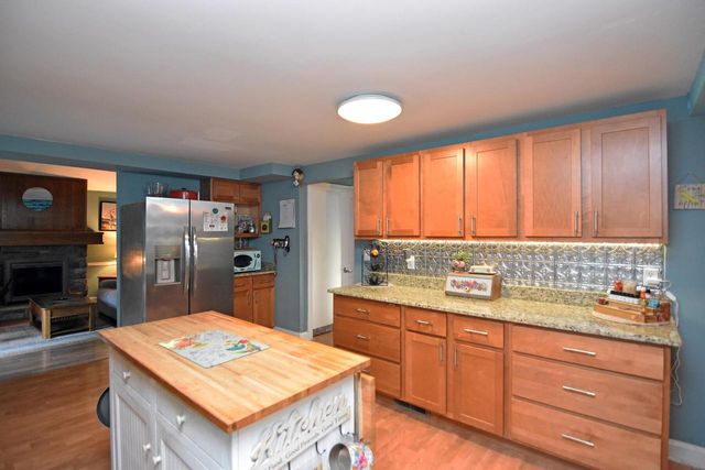 6401 237th AVENUE, Salem, WI 53168