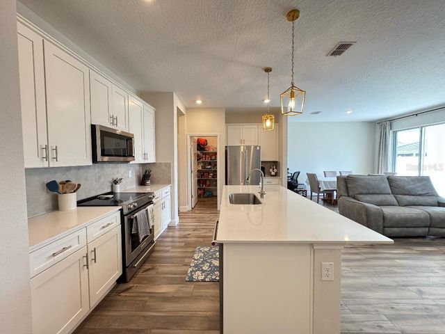 10353 FIELDSTONE MYRTLE WAY, San Antonio, FL 33576